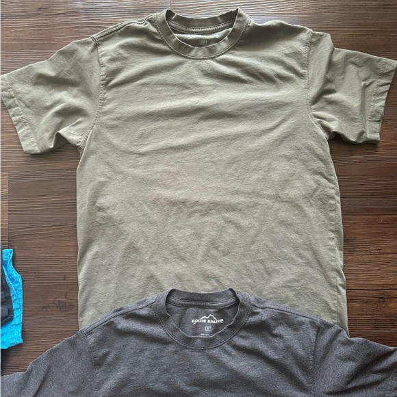 Eddie Bauer Mens Medium t-shirt bundle, Various Colors. Retail $28 - Picture 8 of 8